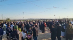 تل السبع: مشاركة واسعة في تشييع جثماني الطفلين سلطان وحور أبو عنزة